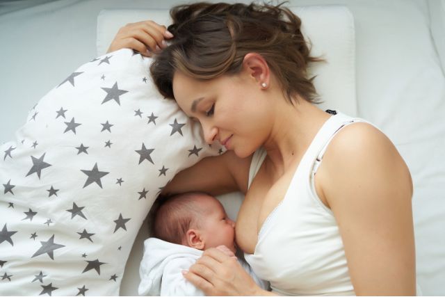 cracked nipples breastfeeding